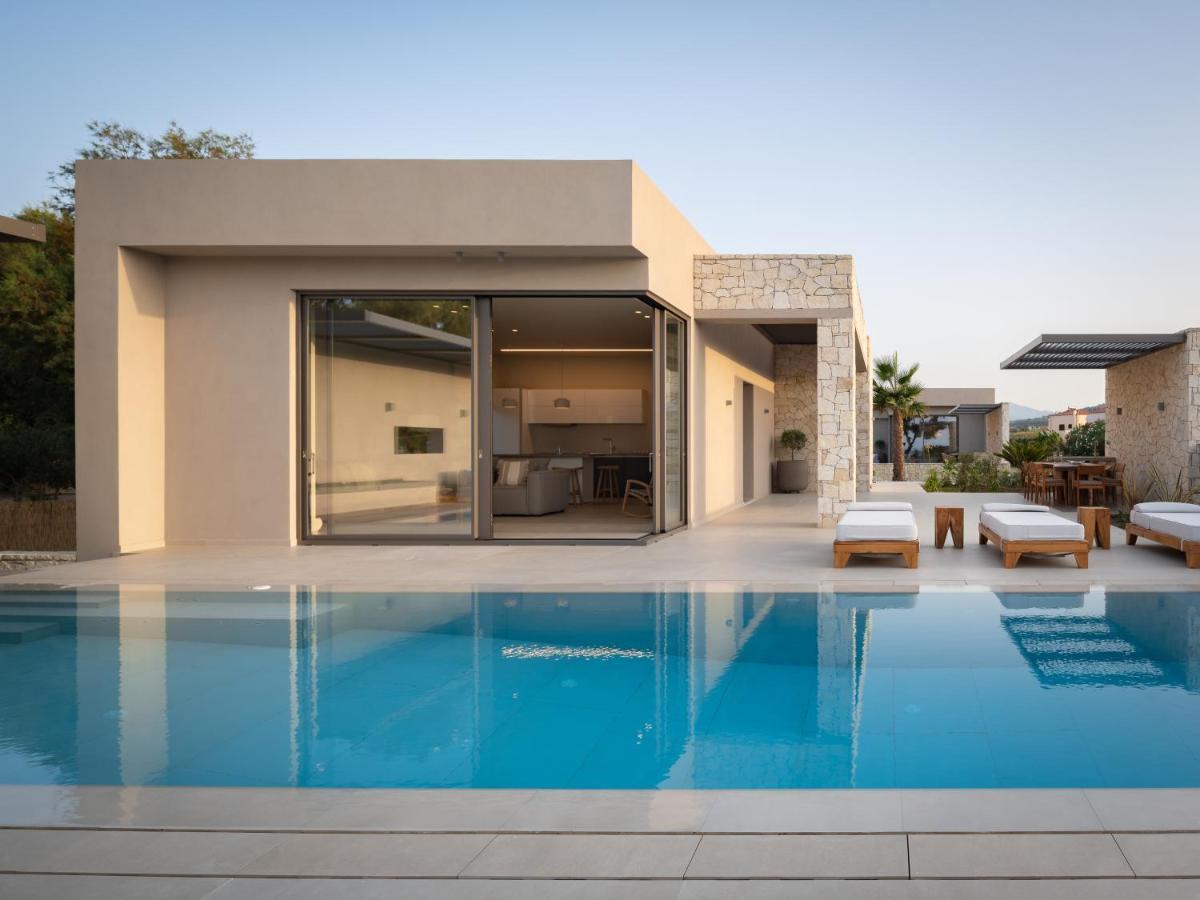 Artemis Seafront Villa, An Evanescence Sea Retreat, By Thinkvilla Tavronitis  Luaran gambar