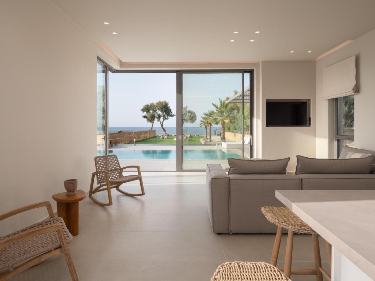 Artemis Seafront Villa, An Evanescence Sea Retreat, By Thinkvilla Tavronitis  Luaran gambar