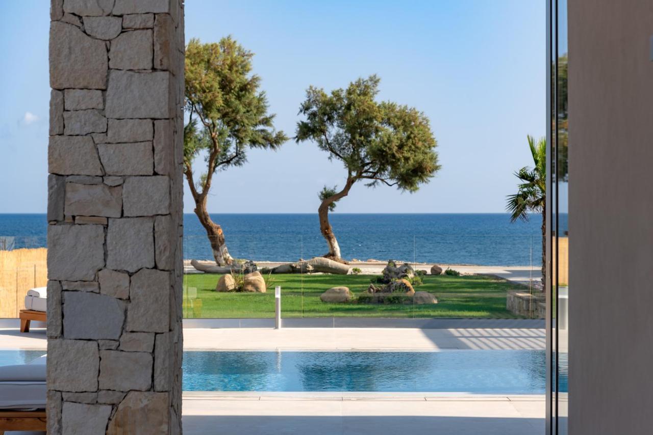 Artemis Seafront Villa, An Evanescence Sea Retreat, By Thinkvilla Tavronitis  Luaran gambar