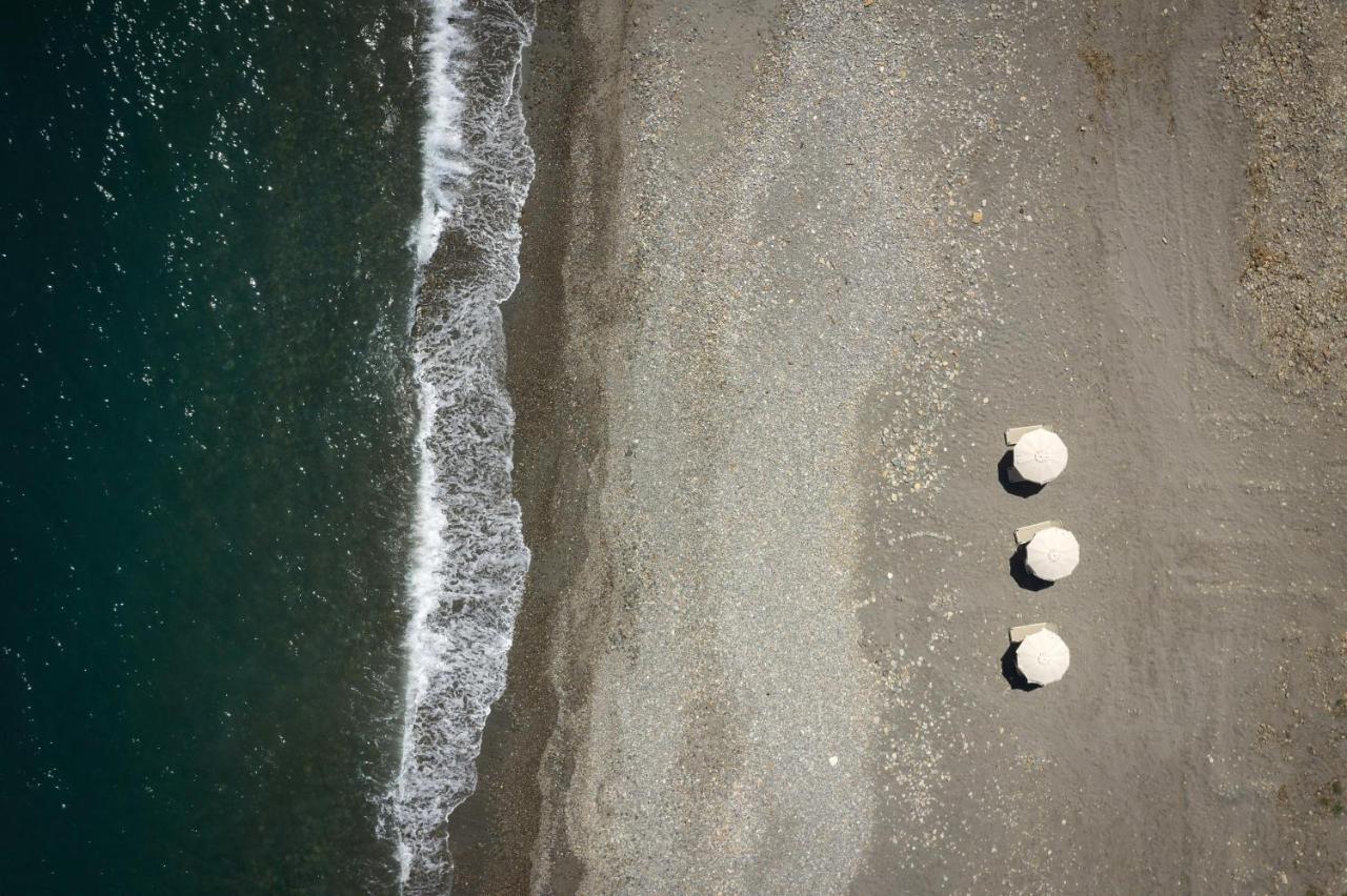 Artemis Seafront Villa, An Evanescence Sea Retreat, By Thinkvilla Tavronitis  Luaran gambar